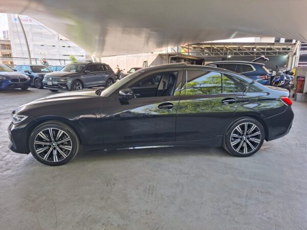BMW Serie 3 2024 - Image 11