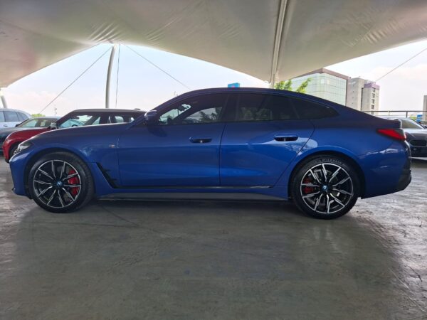 BMW i4  E drive 40 - Image 10