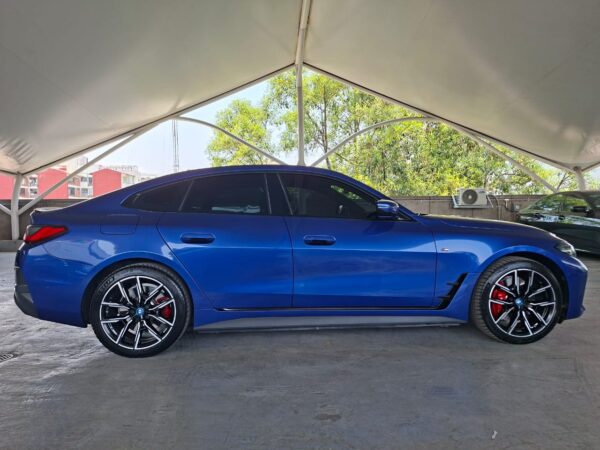 BMW i4  E drive 40 - Image 14