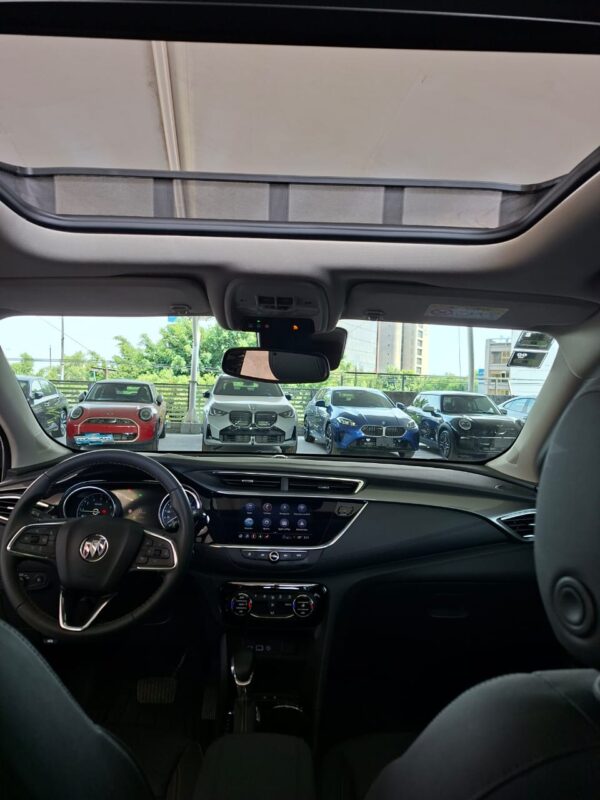 Buick Encore GX 2023 - Image 2