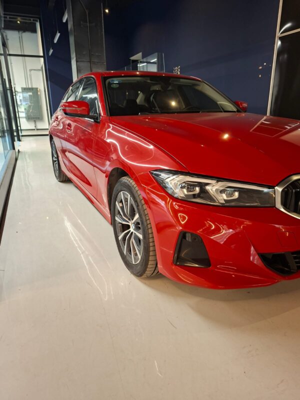 BMW 320 2024 - Image 13