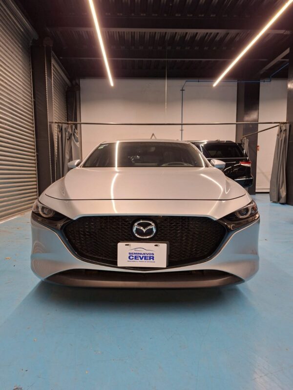 Mazda 3 HB Grand Touring 2023 - Image 16